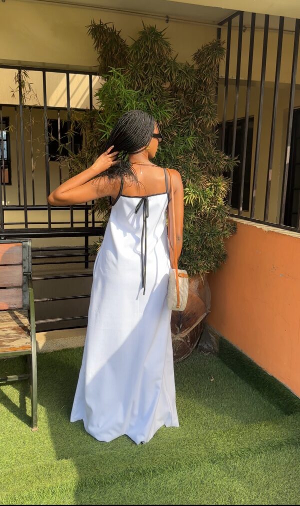 Screenshot_2026-09-08-22-01-18-023_com.miui.gallery(1) Zalen Maxi Dress (Pure Linen)
